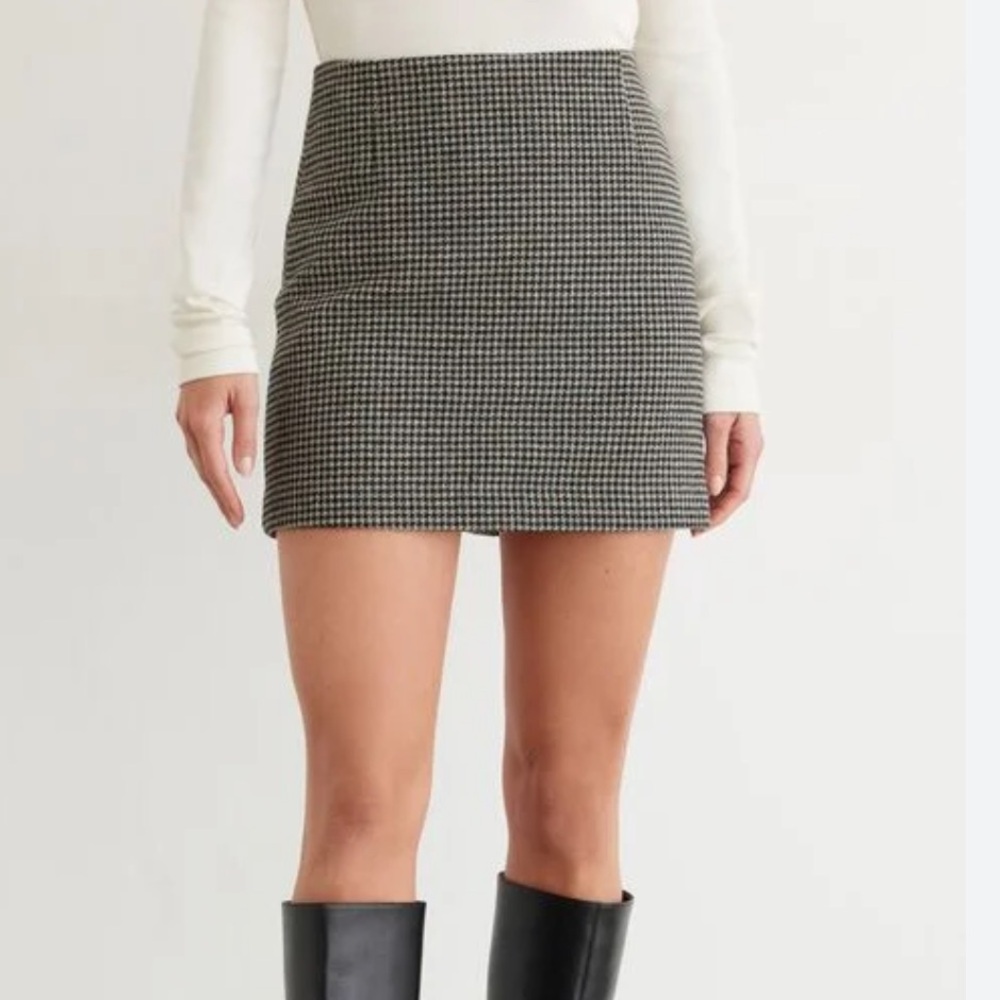 Dynamite Mini Skirt